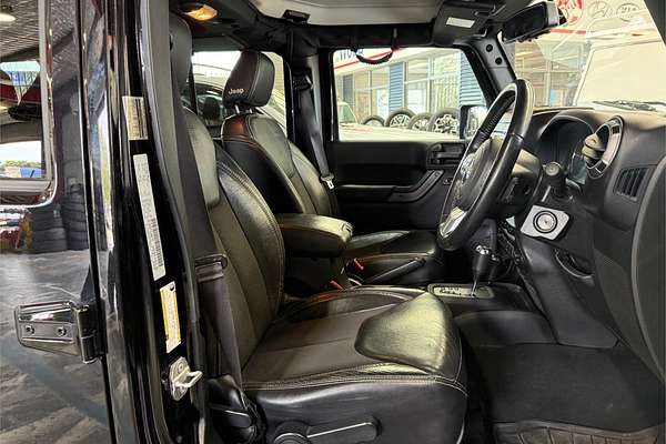2018 Jeep Wrangler Unlimited Overland JK