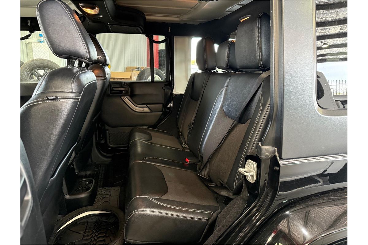 2018 Jeep Wrangler Unlimited Overland JK