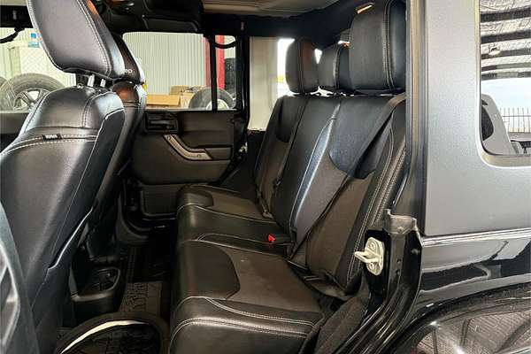2018 Jeep Wrangler Unlimited Overland JK