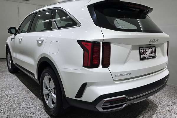2023 Kia Sorento S MQ4