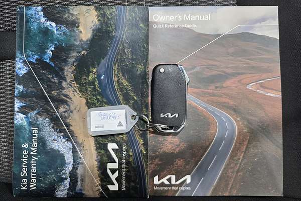 2023 Kia Sorento S MQ4