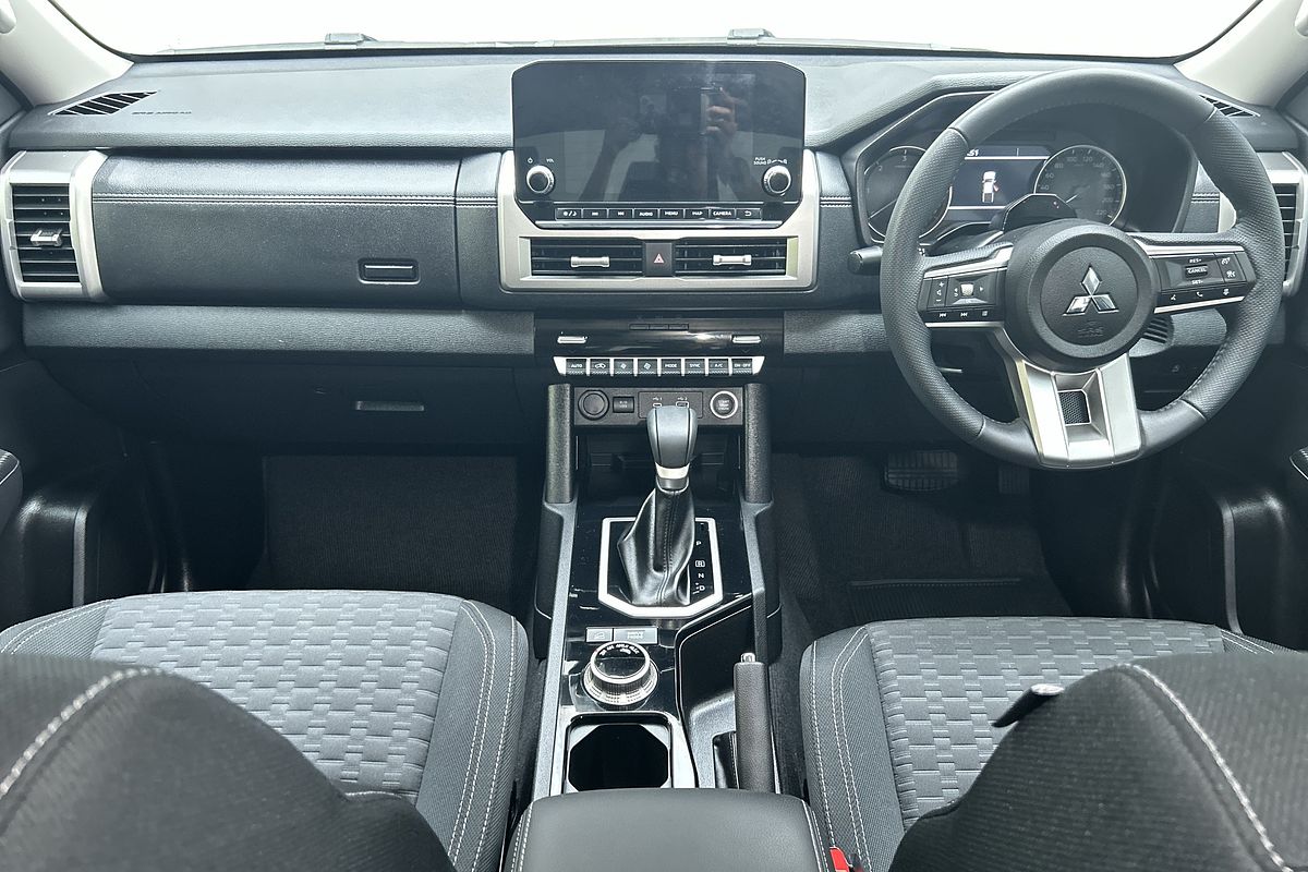 2024 Mitsubishi Triton GLS MV 4X4