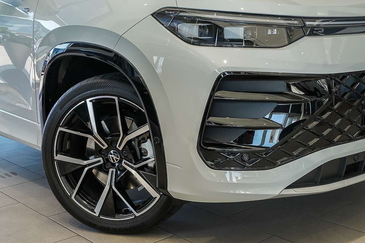 2025 Volkswagen Tayron 195TSI R-Line R4