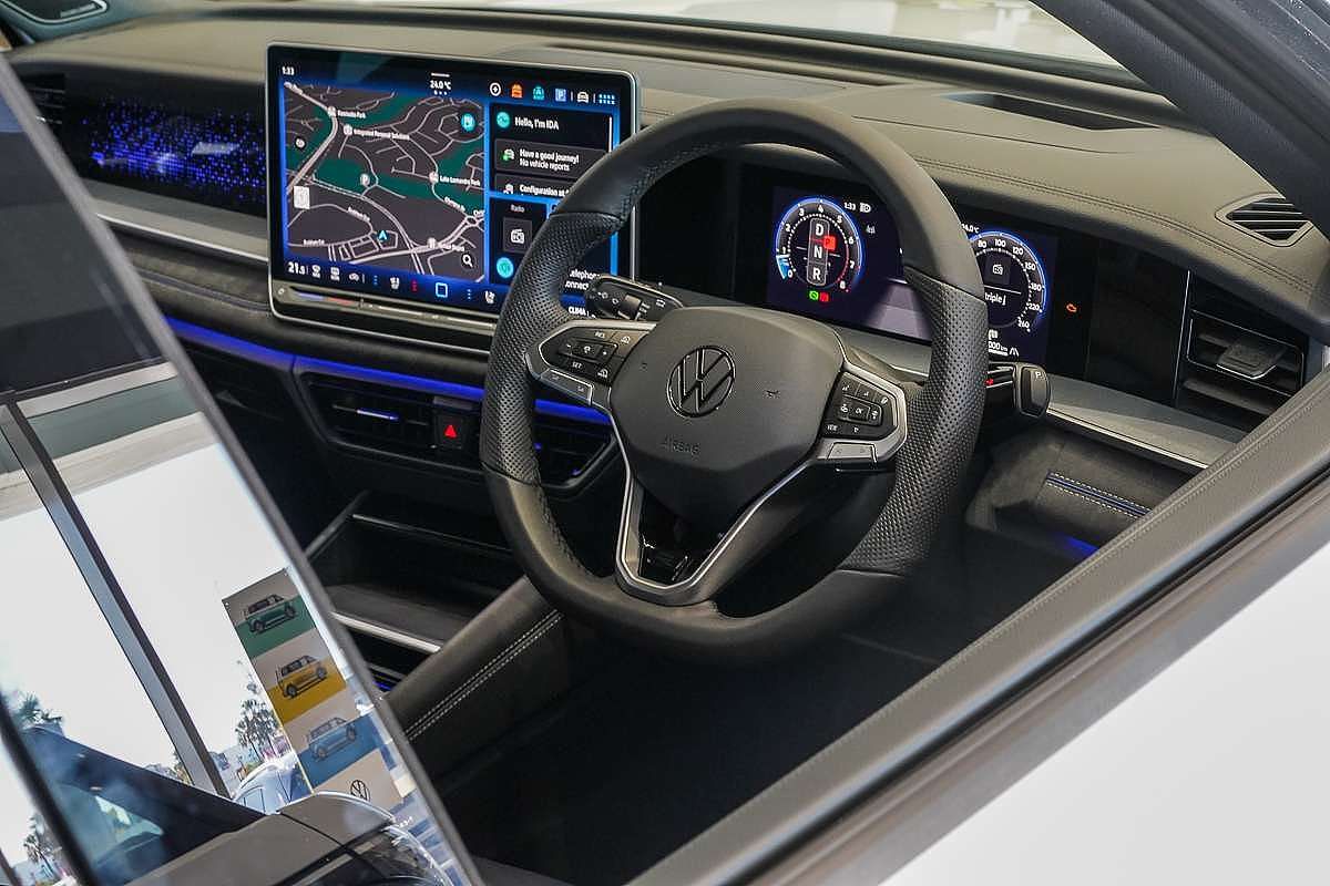 2025 Volkswagen Tayron 195TSI R-Line R4