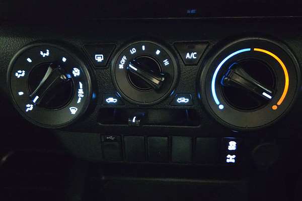 2021 Toyota Hilux SR GUN126R 4X4