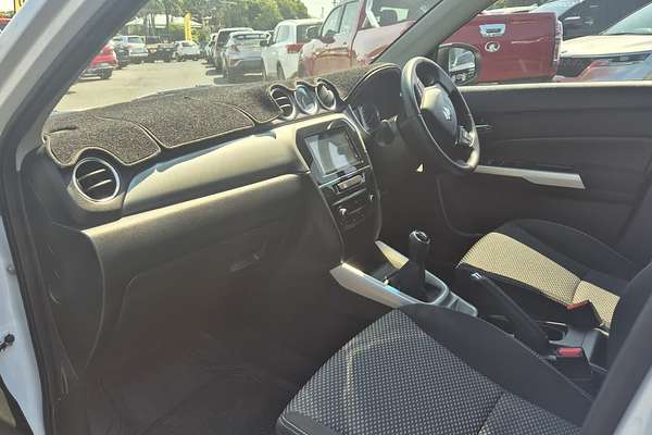2016 Suzuki Vitara RT-S LY