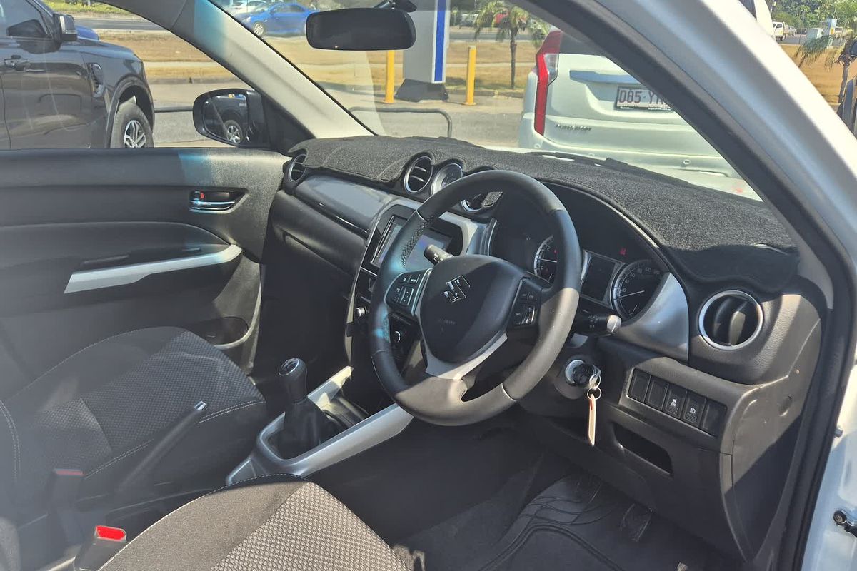 2016 Suzuki Vitara RT-S LY