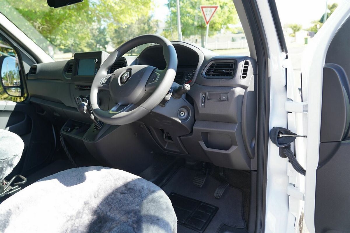 2023 Renault Master