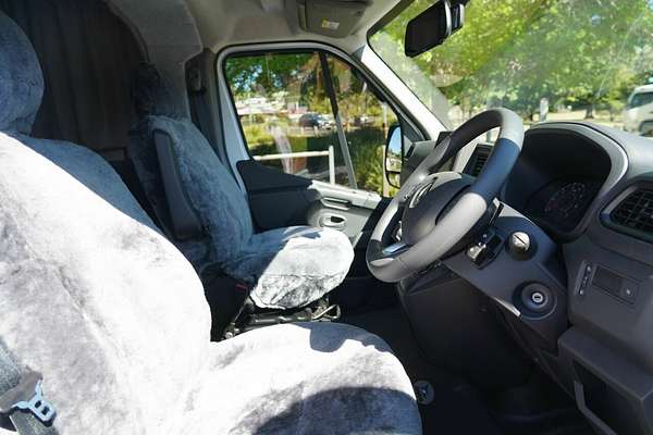2023 Renault Master