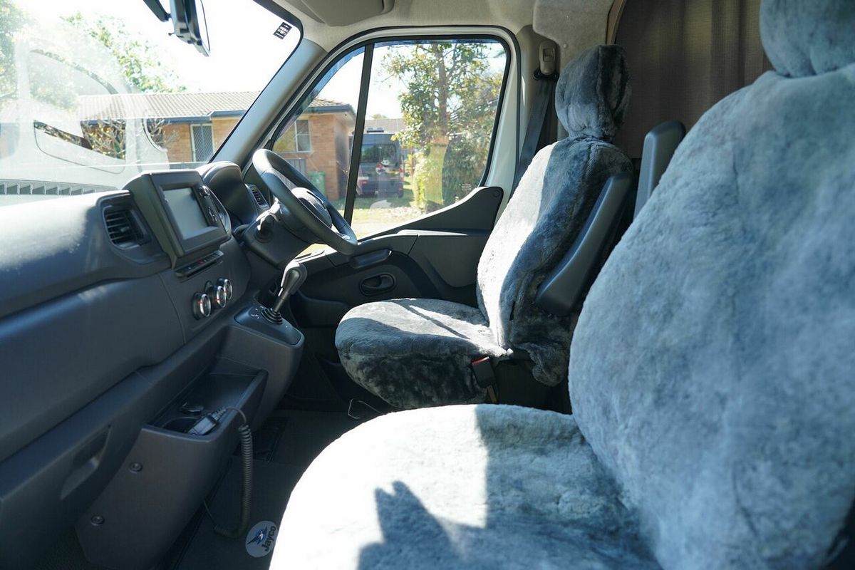 2023 Renault Master