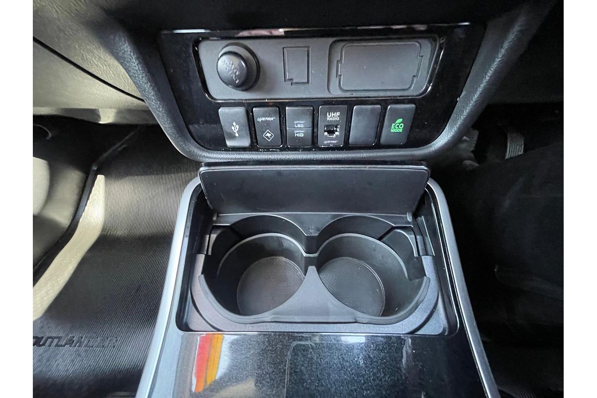2020 Mitsubishi Outlander ES ZL