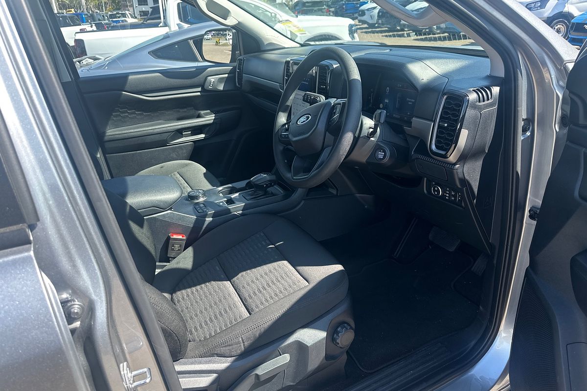 2024 Ford Everest Ambiente 2.0L