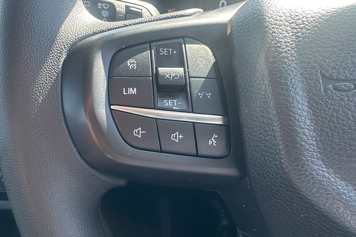 2024 Ford Everest Ambiente 2.0L