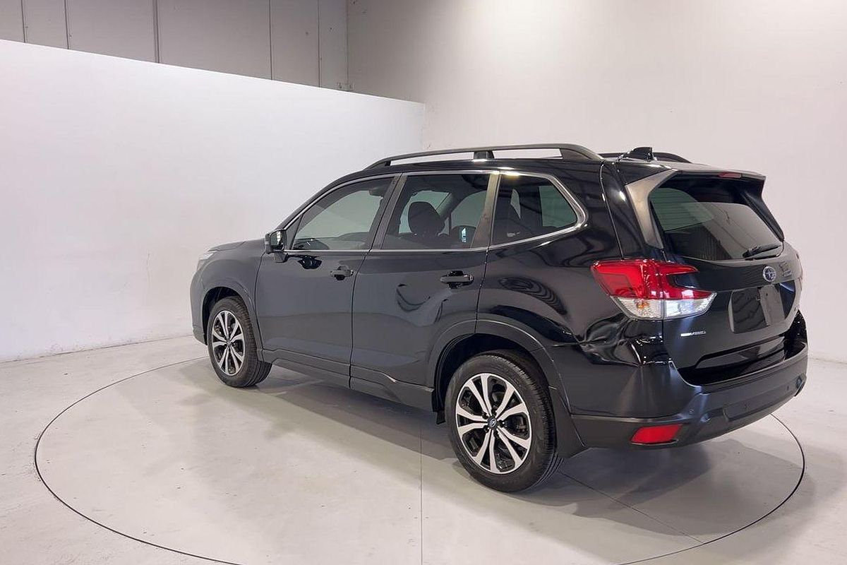 2021 Subaru Forester 2.5i Premium S5