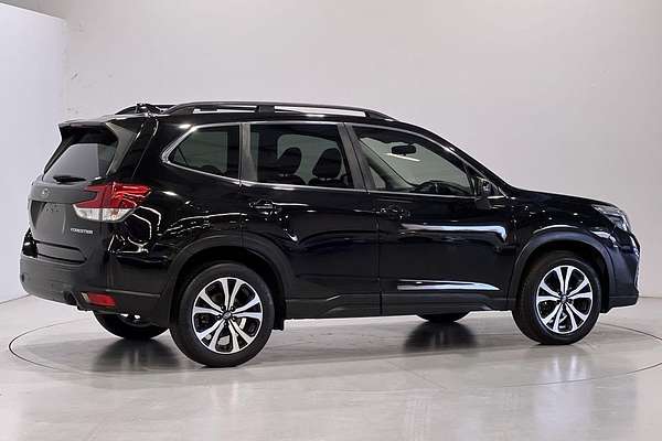 2021 Subaru Forester 2.5i Premium S5