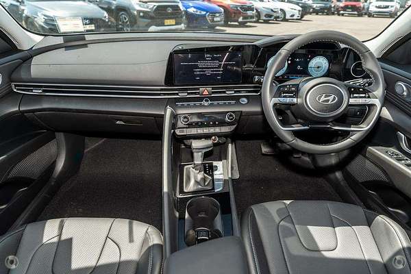 2025 Hyundai i30 Elite Hybrid CN7.V2