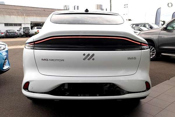 2025 MG IM6 Performance S12L