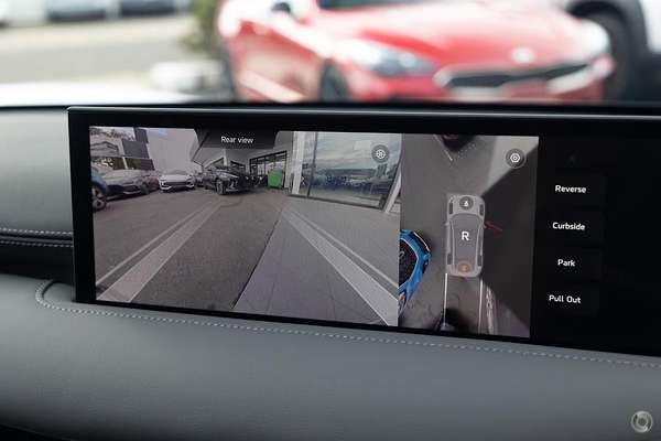 2025 MG IM6 Performance S12L