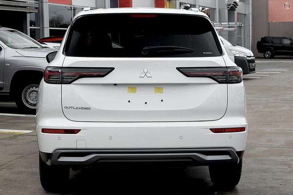 2025 Mitsubishi Outlander LS ZM