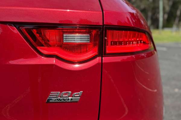2018 Jaguar F-PACE 30d R-Sport X761