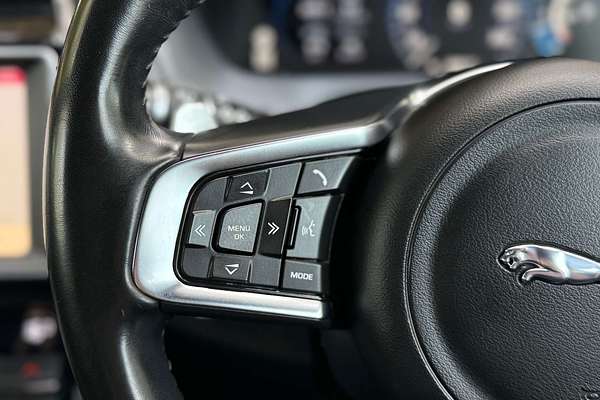 2018 Jaguar F-PACE 30d R-Sport X761