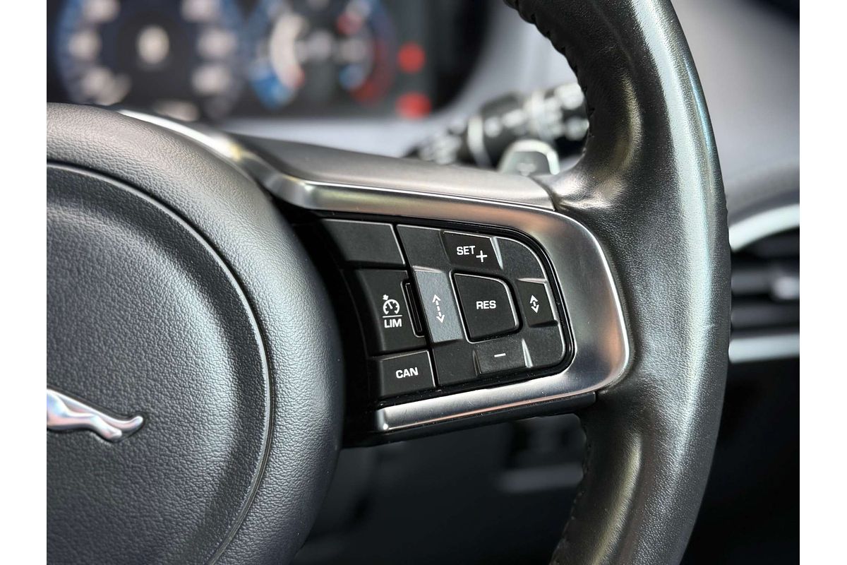 2018 Jaguar F-PACE 30d R-Sport X761