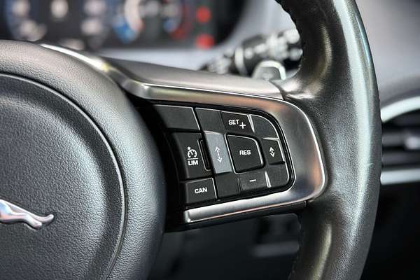 2018 Jaguar F-PACE 30d R-Sport X761