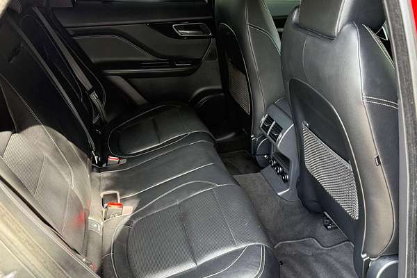 2018 Jaguar F-PACE 30d R-Sport X761