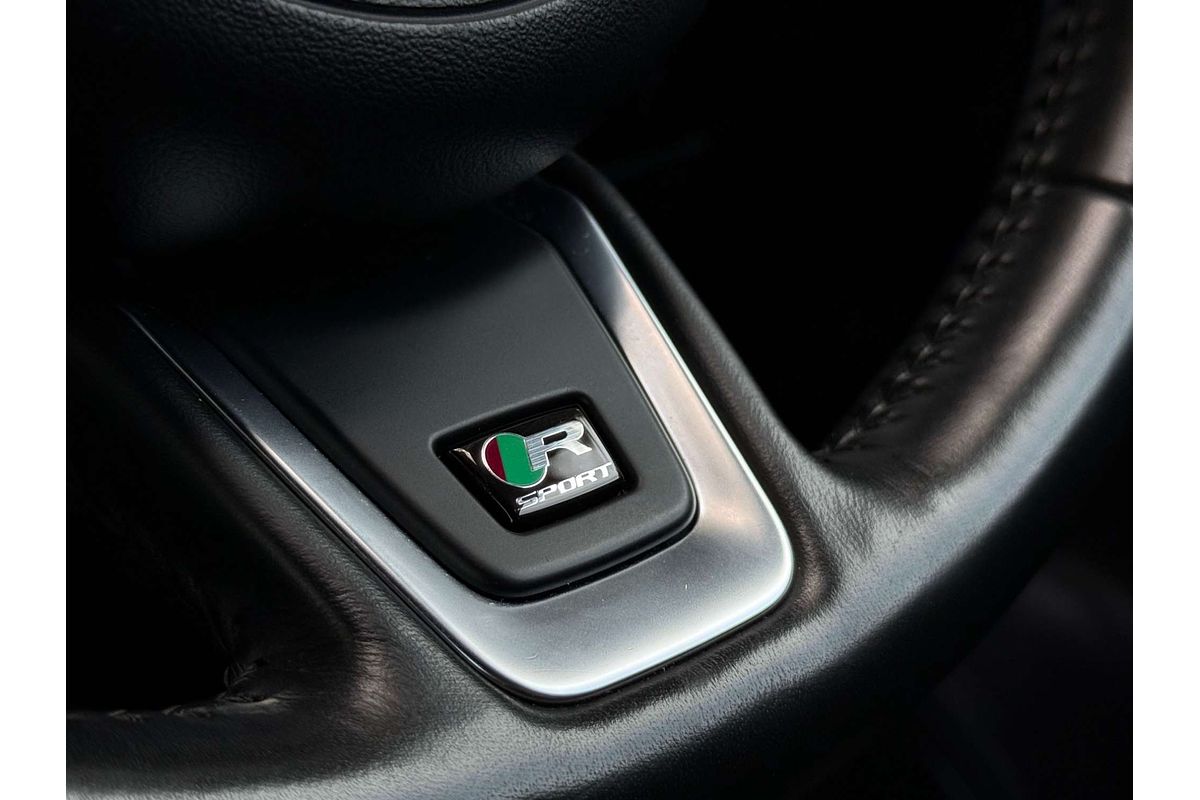 2018 Jaguar F-PACE 30d R-Sport X761