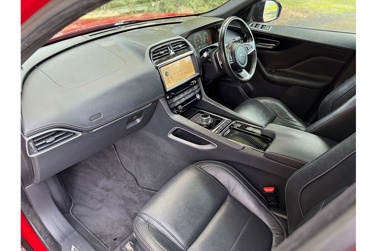 2018 Jaguar F-PACE 30d R-Sport X761