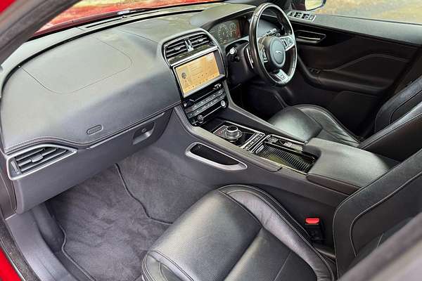 2018 Jaguar F-PACE 30d R-Sport X761
