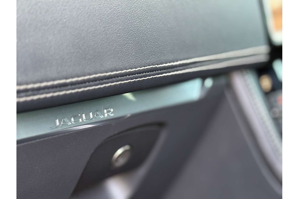 2018 Jaguar F-PACE 30d R-Sport X761