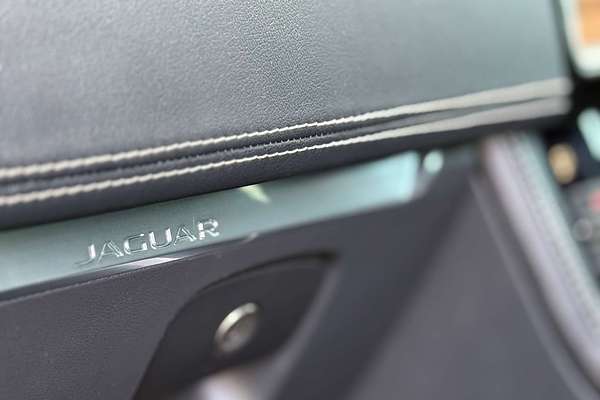 2018 Jaguar F-PACE 30d R-Sport X761