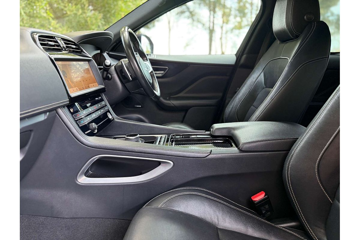2018 Jaguar F-PACE 30d R-Sport X761
