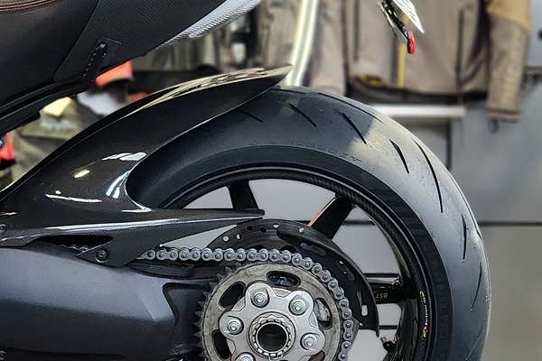 2011 Ducati Diavel CARBON