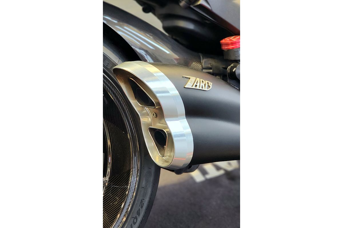 2011 Ducati Diavel CARBON