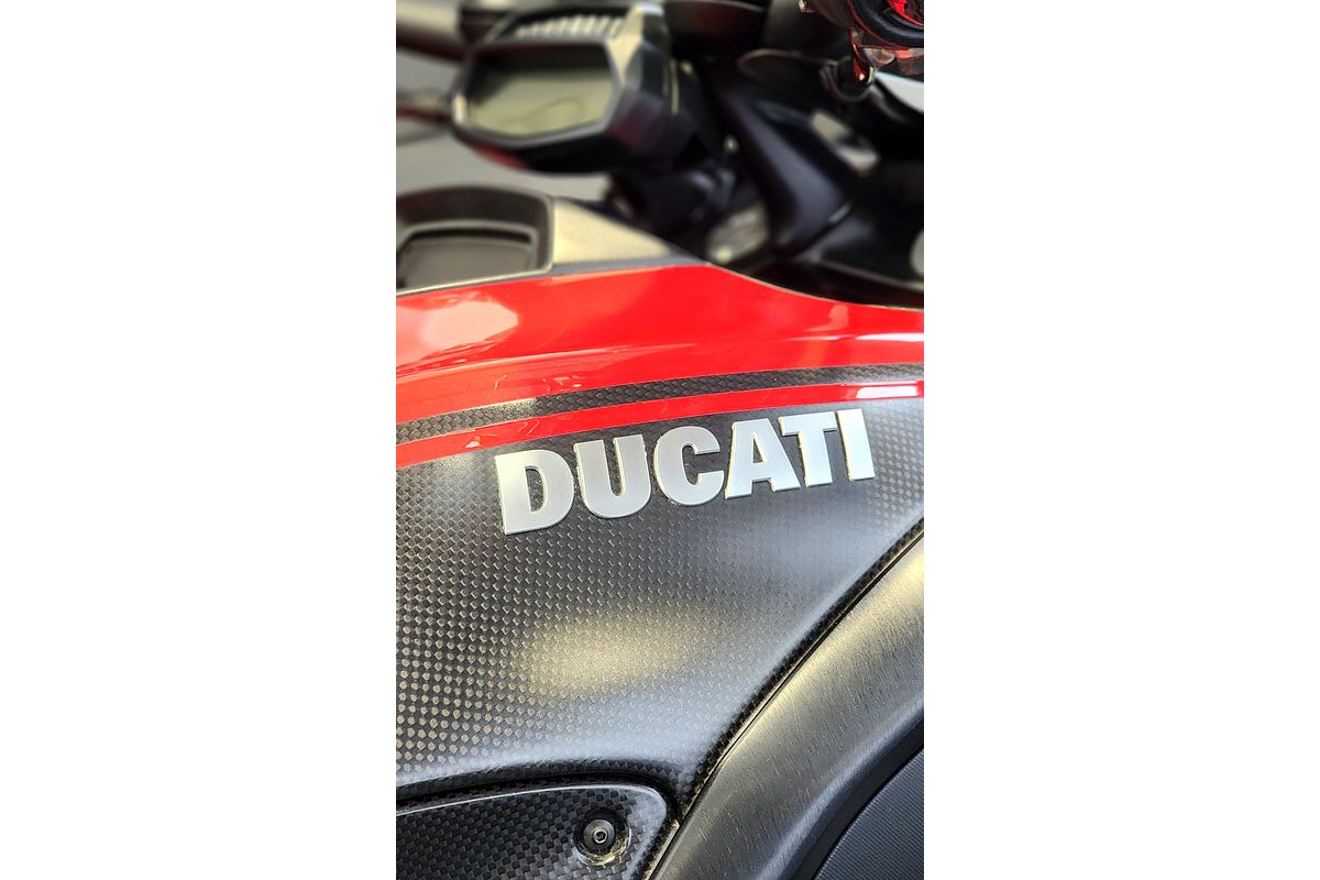 2011 Ducati Diavel CARBON