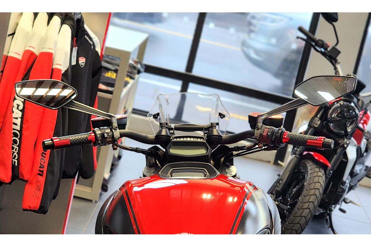 2011 Ducati Diavel CARBON