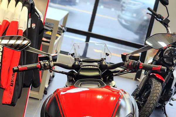 2011 Ducati Diavel CARBON