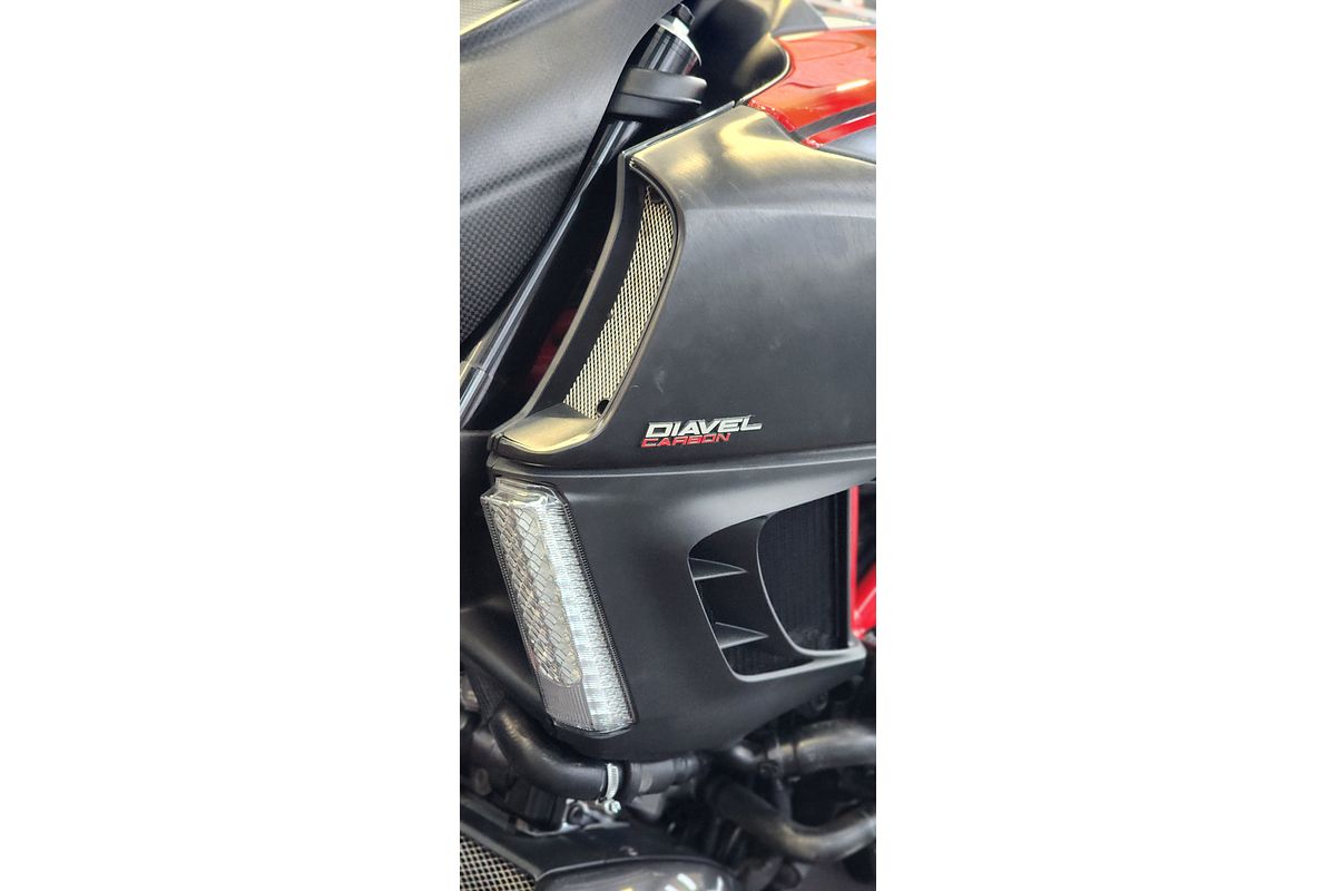 2011 Ducati Diavel CARBON