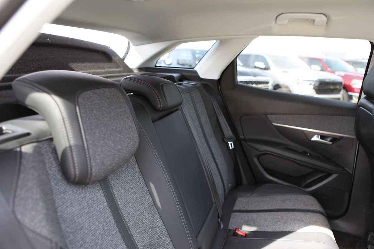 2019 Peugeot 3008 Allure P84
