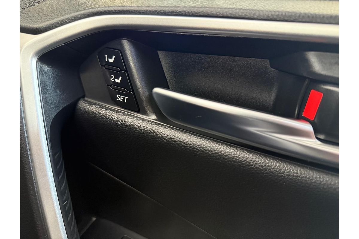 2020 Toyota RAV4 Cruiser AXAH52R