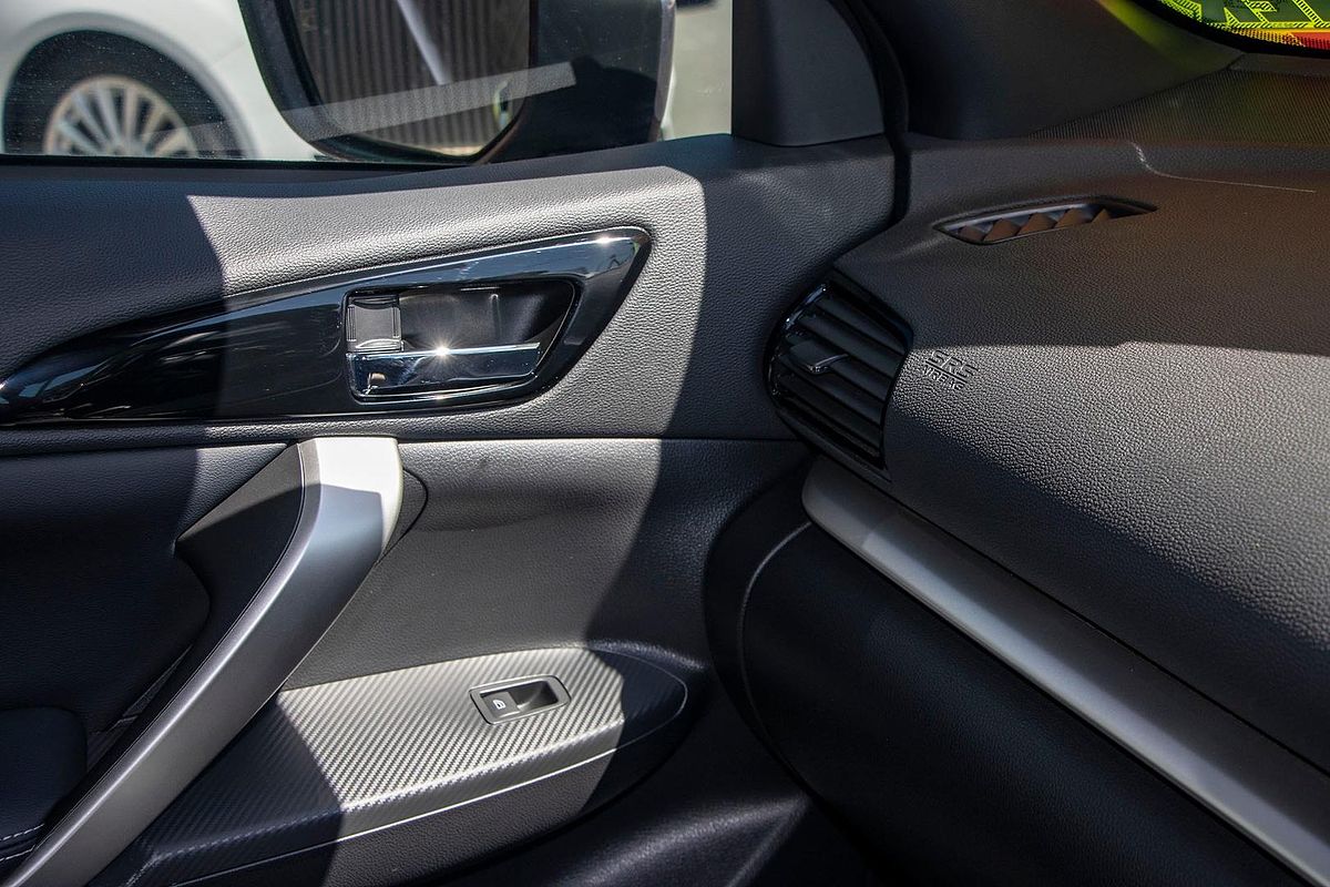 2024 Mitsubishi Eclipse Cross Exceed YB