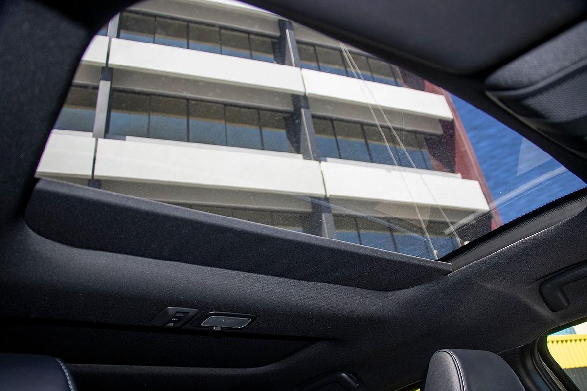 2024 Mitsubishi Eclipse Cross Exceed YB