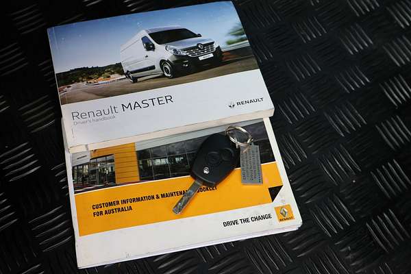 2016 Renault Master X62 MWB Mid Roof