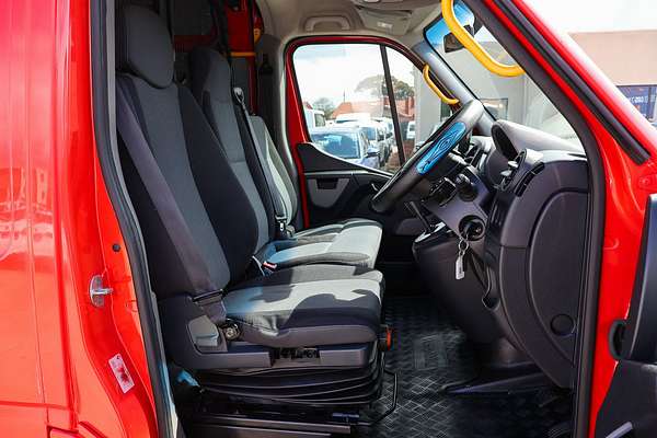 2016 Renault Master X62 MWB Mid Roof