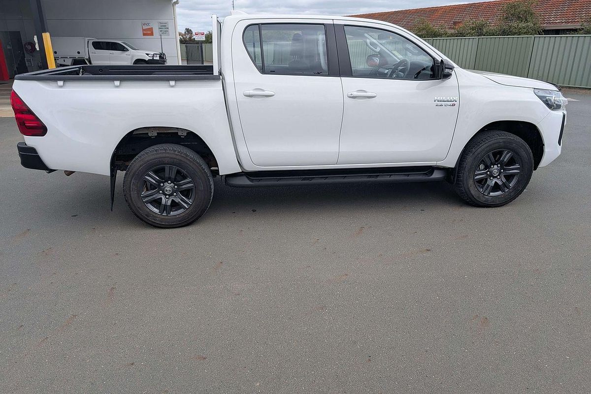 2024 Toyota Hilux Hilux 4x4 SR 2.8L T Diesel Automatic Double Cab