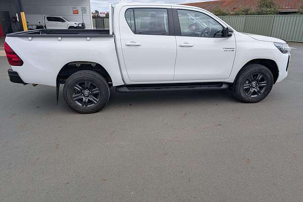 2024 Toyota Hilux Hilux 4x4 SR 2.8L T Diesel Automatic Double Cab