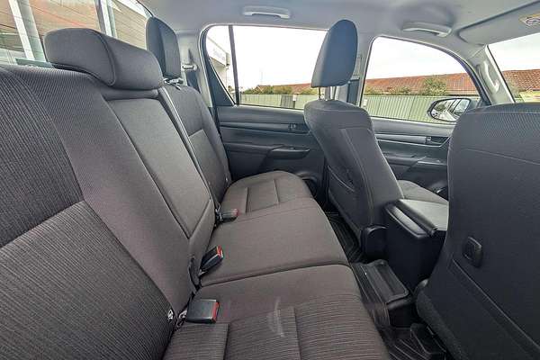 2024 Toyota Hilux Hilux 4x4 SR 2.8L T Diesel Automatic Double Cab