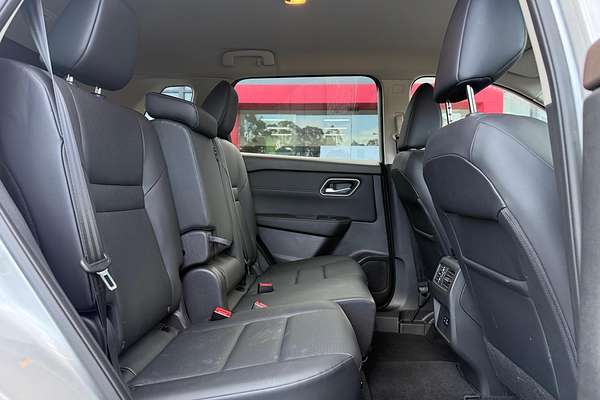 2024 Nissan X-TRAIL ST-L T33